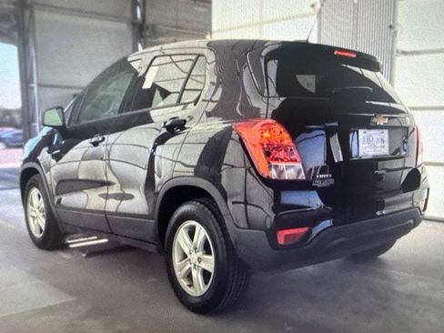 Used 2020 Chevrolet Trax LS w/ Tint and Cruise Package FWD image 11