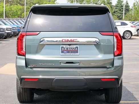 Used 2024 GMC Yukon SLT w/ SLT Luxury Package AWD/4WD image 29