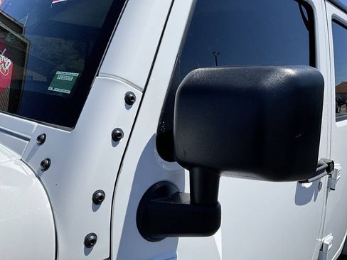 Used 2018 Jeep Wrangler Unlimited Sport AWD/4WD image 33