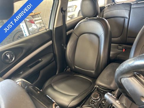 Used 2016 MINI Cooper Clubman FWD image 6