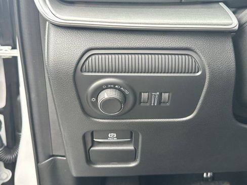 New 2026 Jeep Grand Wagoneer L Limited AWD/4WD image 24