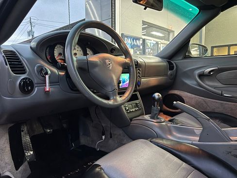 Used 2000 Porsche 911 Carrera image 2