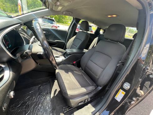 Used 2018 Chevrolet Malibu LT FWD image 11