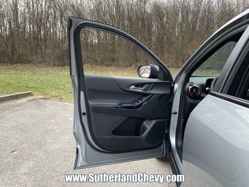 New 2026 Chevrolet Equinox RS w/ LPO, Floor Liner Package image 13