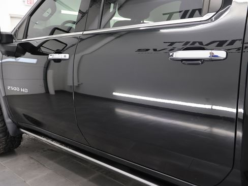 Used 2023 Chevrolet Silverado 2500 High Country image 41