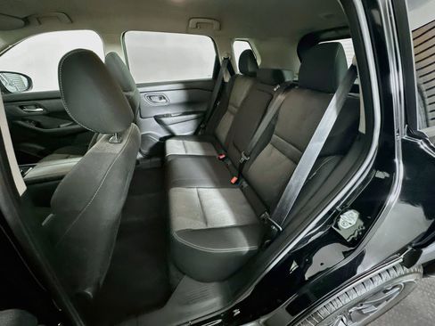 Used 2025 Nissan Rogue SV AWD/4WD image 26