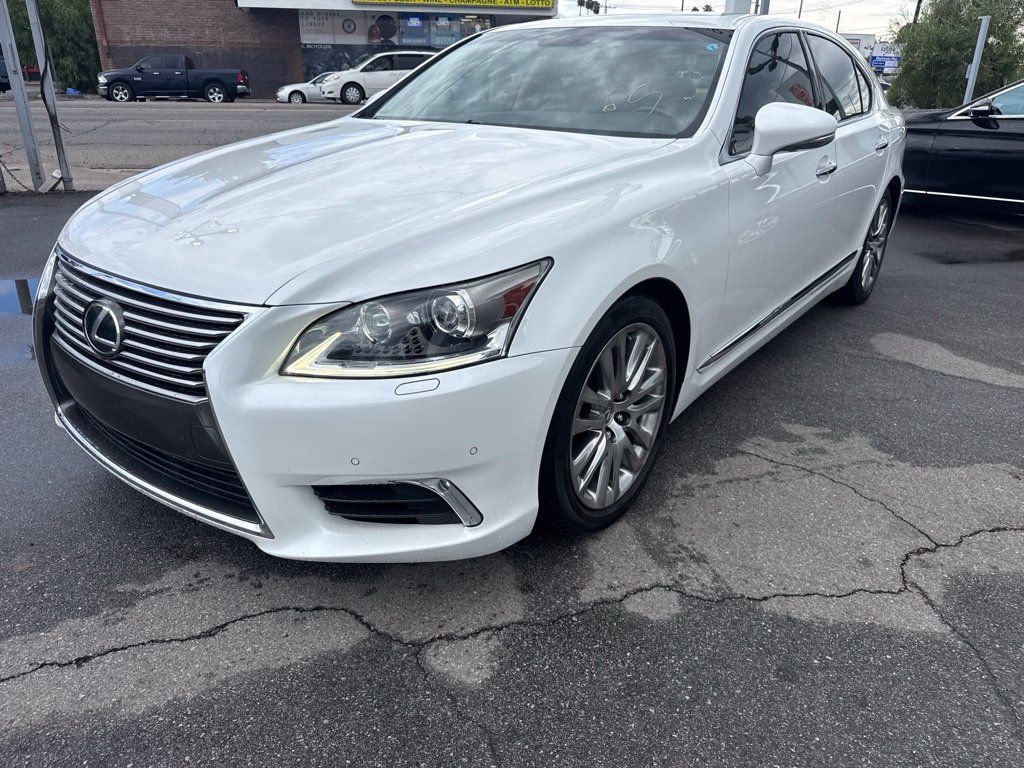 Used 2014 Lexus LS 460 w/ Comfort Package RWD image 2