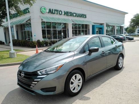 Used 2025 Nissan Versa S FWD image 1