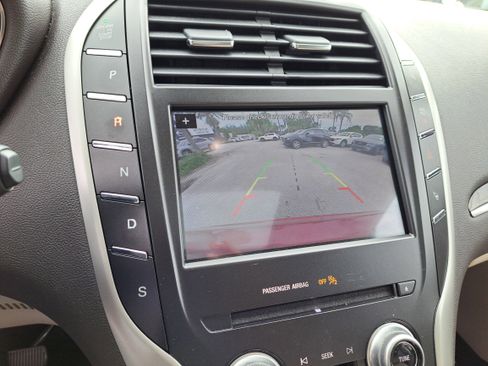 Used 2019 Lincoln MKC Reserve w/ MKC Technology Package image 17