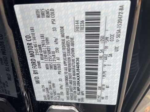 Used 2024 Lincoln Nautilus Reserve image 24