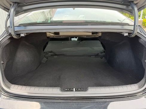 Used 2023 Hyundai Elantra SEL w/ Convenience Package FWD image 30