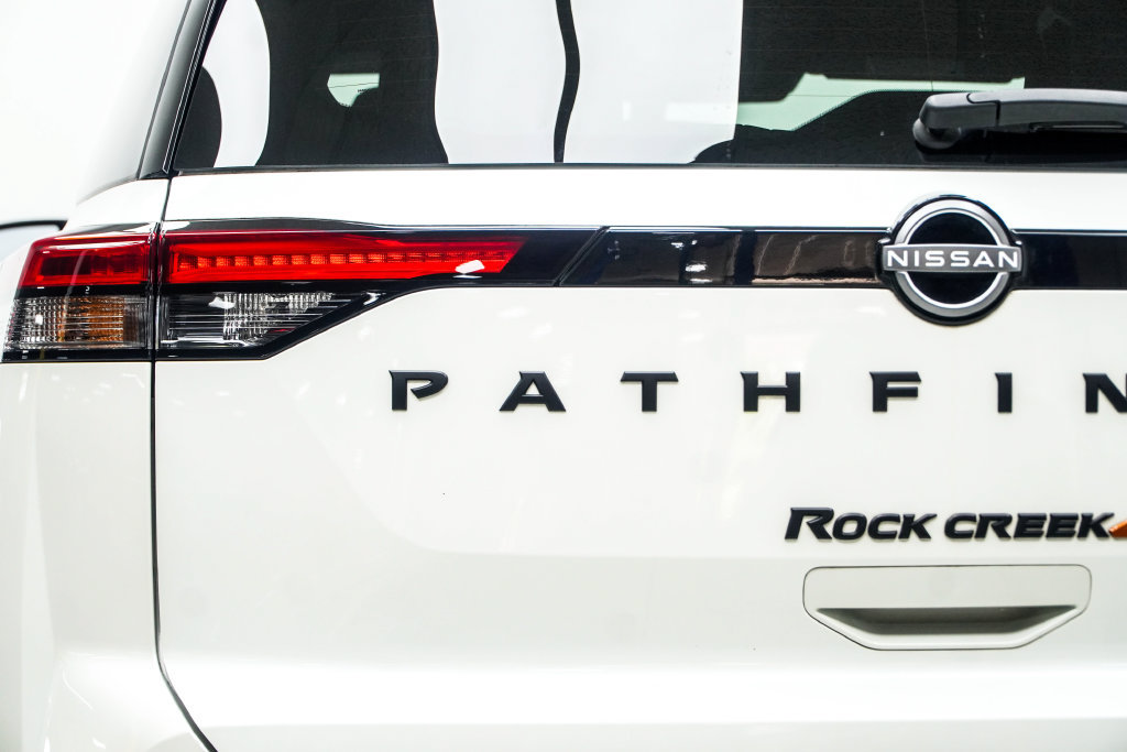Used 2024 Nissan Pathfinder Rock Creek AWD/4WD image 15