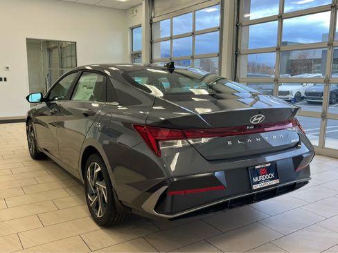 New 2026 Hyundai Elantra Limited image 11