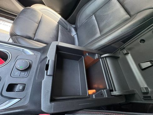 Used 2022 Chevrolet Traverse RS w/ LPO, 'HIT The Road' Package FWD image 51