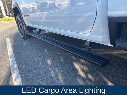 Used 2025 GMC Sierra 2500 AT4 w/ AT4 Premium Plus Package image 32