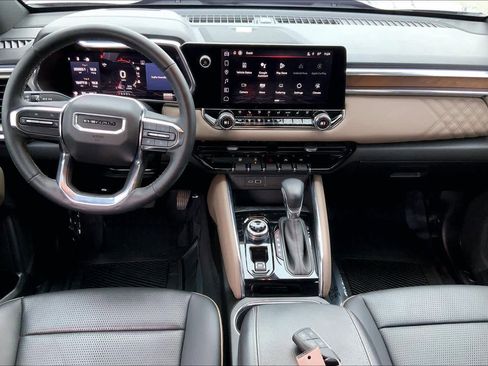 Used 2023 GMC Canyon Denali image 15