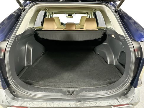 Used 2021 Toyota RAV4 XLE w/ Convenience Package image 28