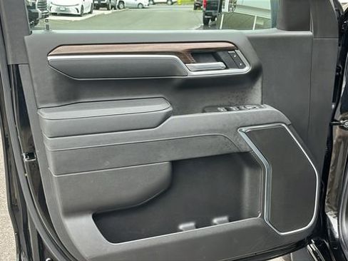 Used 2026 Chevrolet Silverado 1500 LT AWD/4WD image 9