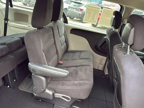 Used 2014 Dodge Grand Caravan American Value Package image 14