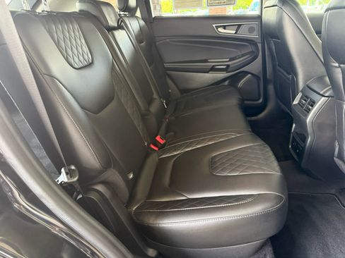 Used 2024 Ford Edge Titanium AWD/4WD image 7