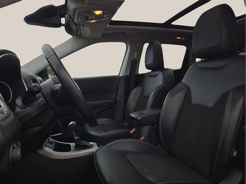 Used 2020 Jeep Compass Latitude image 12