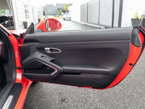 Used 2018 Porsche 911 Carrera RWD image 26