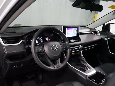 Used 2024 Toyota RAV4 LE FWD image 11