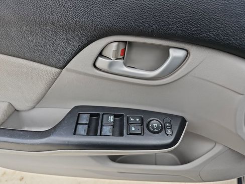 Used 2013 Honda Civic LX image 31