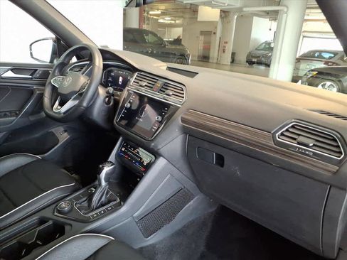 Used 2022 Volkswagen Tiguan SEL R-Line image 22