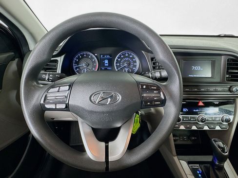 Used 2020 Hyundai Elantra SE image 11