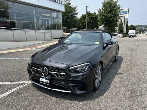 Used 2021 Mercedes-Benz E 450 4MATIC Cabriolet image 4