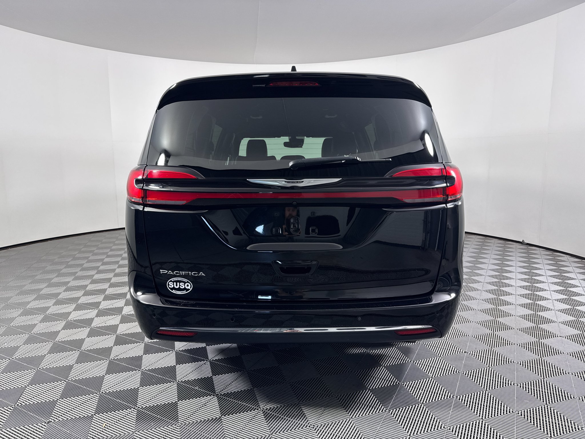 Used 2025 Chrysler Pacifica Select FWD image 14