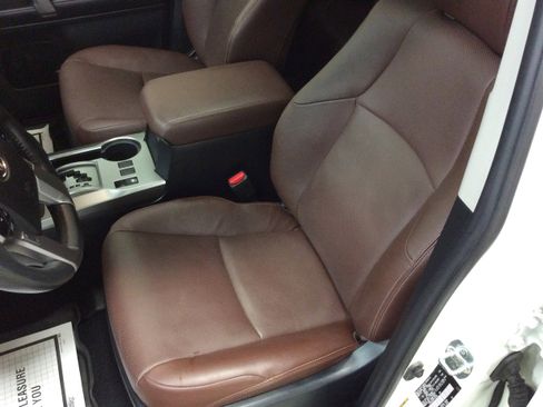 Used 2023 Toyota 4Runner Limited image 17