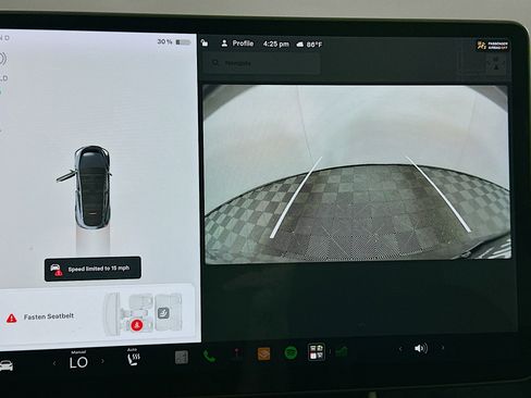 Used 2021 Tesla Model Y Long Range AWD/4WD image 21