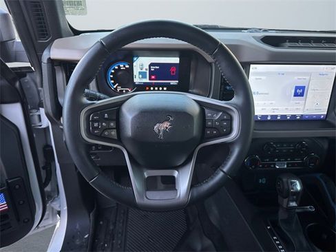 Used 2024 Ford Bronco Wildtrak image 12