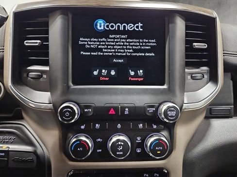 Used 2020 RAM 2500 Laramie image 17