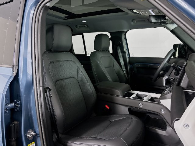 New 2025 Land Rover Defender 110 S AWD/4WD image 24