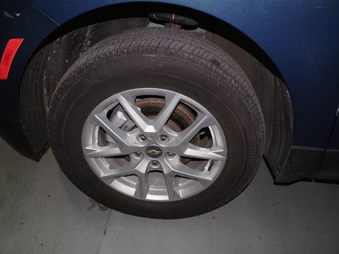 Used 2024 Chevrolet Equinox LS image 7