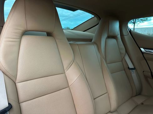 Used 2011 Porsche Panamera S image 38