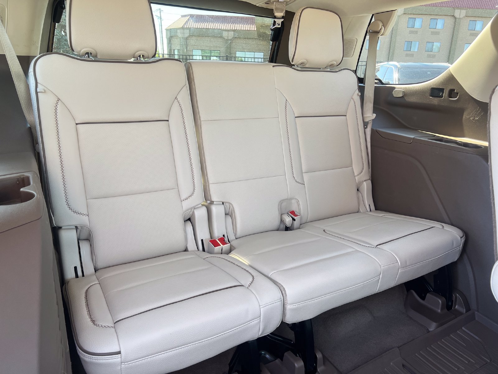 Used 2021 GMC Yukon Denali w/ LPO, Illumination Package AWD/4WD image 28