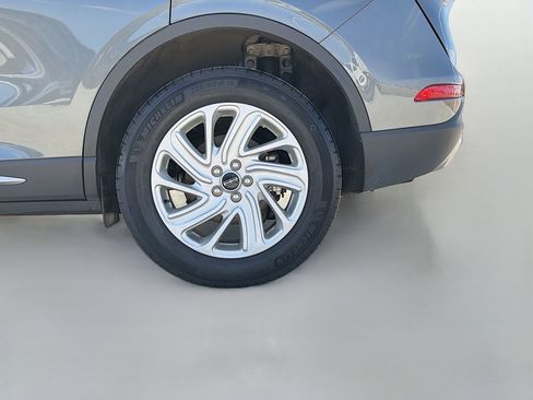 Used 2025 Lincoln Corsair FWD image 33