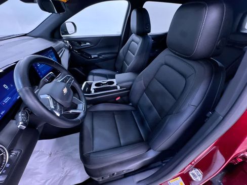 Used 2025 Chevrolet Equinox LT w/ Convenience Package II FWD image 14