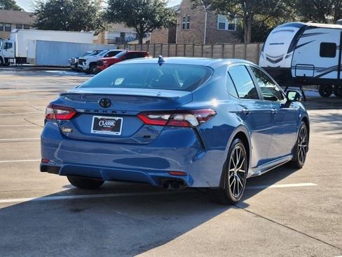 Used 2024 Toyota Camry SE image 15