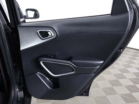 Used 2024 Kia Soul LX image 22