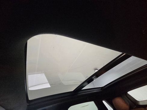 Used 2022 Cadillac XT5 Premium Luxury image 11