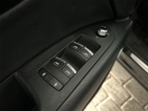 Used 2012 Audi Q7 3.0T S line Prestige image 12