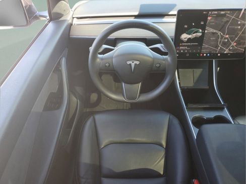 Used 2020 Tesla Model Y Long Range image 12