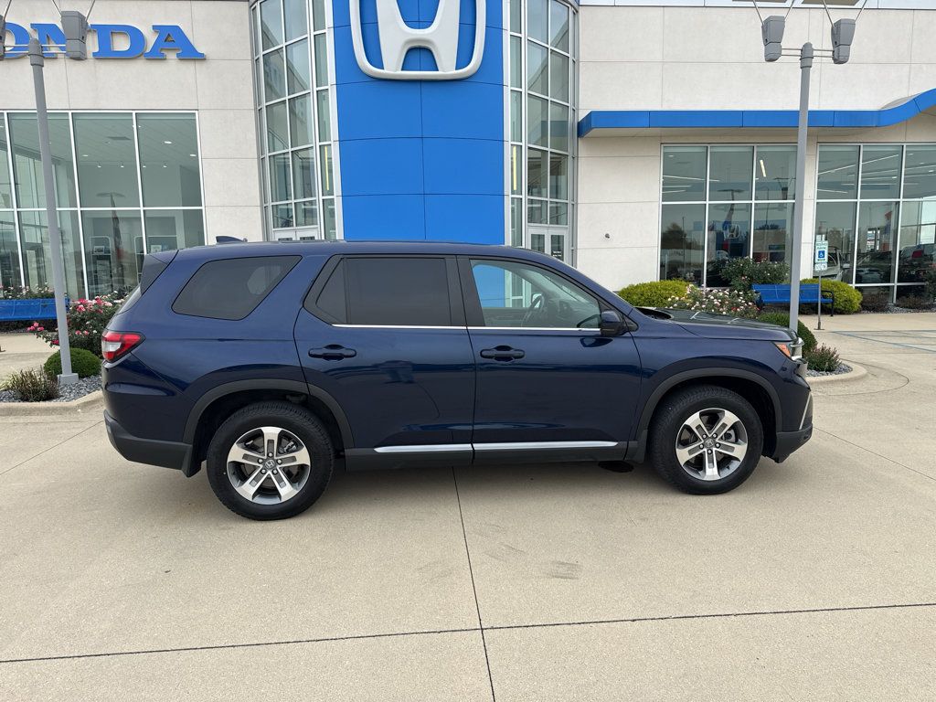 Used 2023 Honda Pilot EX-L image 4