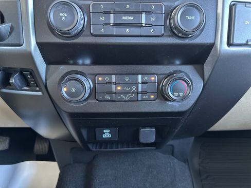 Used 2020 Ford F250 XLT w/ XLT Value Package RWD image 34