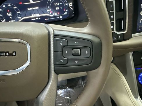 Used 2023 GMC Yukon Denali AWD/4WD image 29
